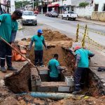 Prefeitura de Ilhéus executa obra de drenagem na Rua Campo Verde, no Teotônio Vilela Prefeitura de Ilhéus executa obra de drenagem na Rua Campo Verde, no Teotônio Vilela