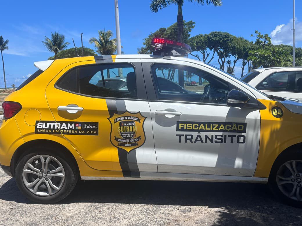 Prefeitura de Ilhéus padroniza viaturas de trânsito com equipamentos de sinalização Prefeitura de Ilhéus padroniza viaturas de trânsito com equipamentos de sinalização