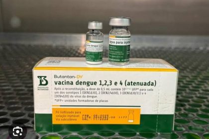 Ilhéus inicia vacinação contra a dengue para profissionais da Atenção Primária à Saúde Ilhéus inicia vacinação contra a dengue para profissionais da Atenção Primária à Saúde