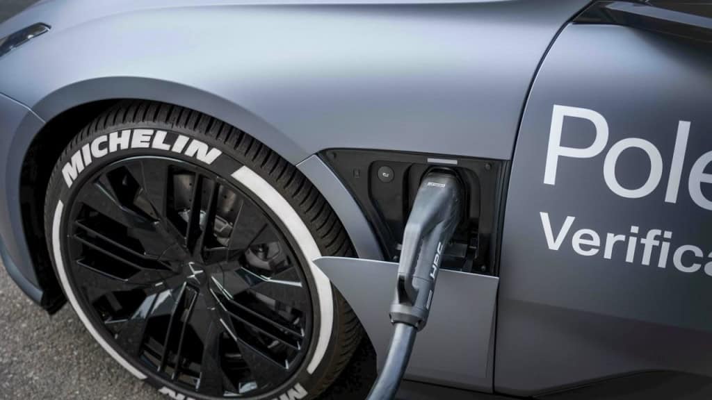 Bateria que carregam até carros em 5 minutos pode chegar ao Brasil em 2027 Bateria que carregam até carros em 5 minutos pode chegar ao Brasil em 2027