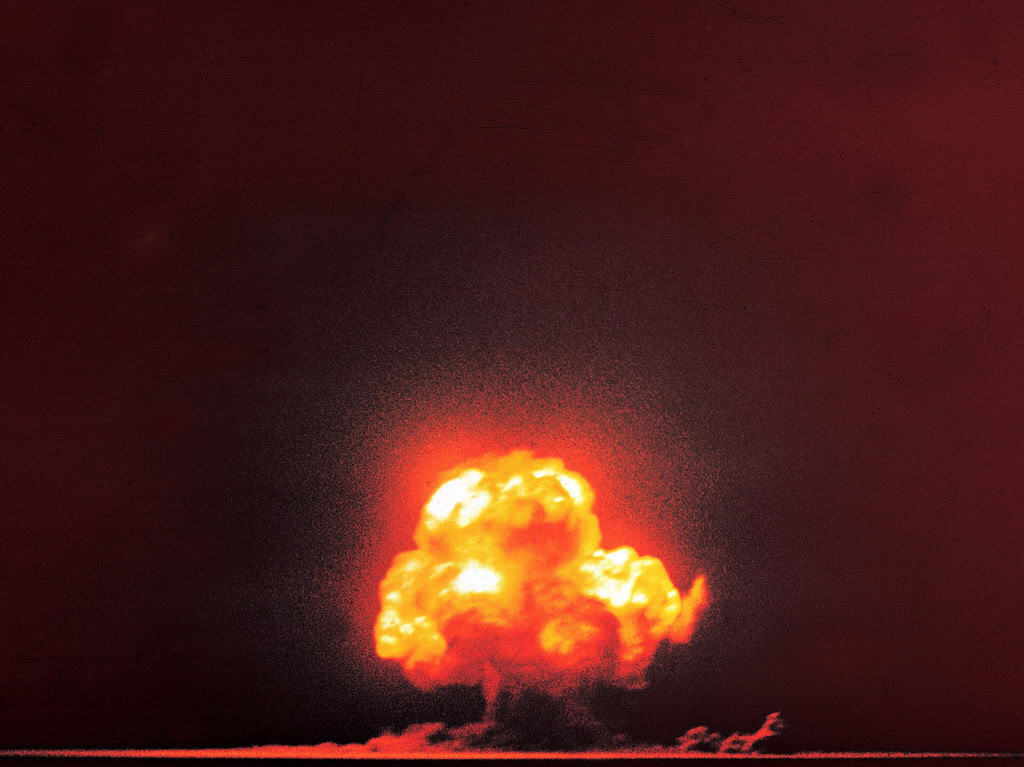 Primeira explosão de bomba nuclear do mundo criou um cristal “impossível” Primeira explosão de bomba nuclear do mundo criou um cristal “impossível”