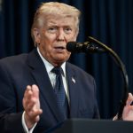 Apple e Intel fecham acordo preliminar para fabricação de chips; Trump “apadrinha”