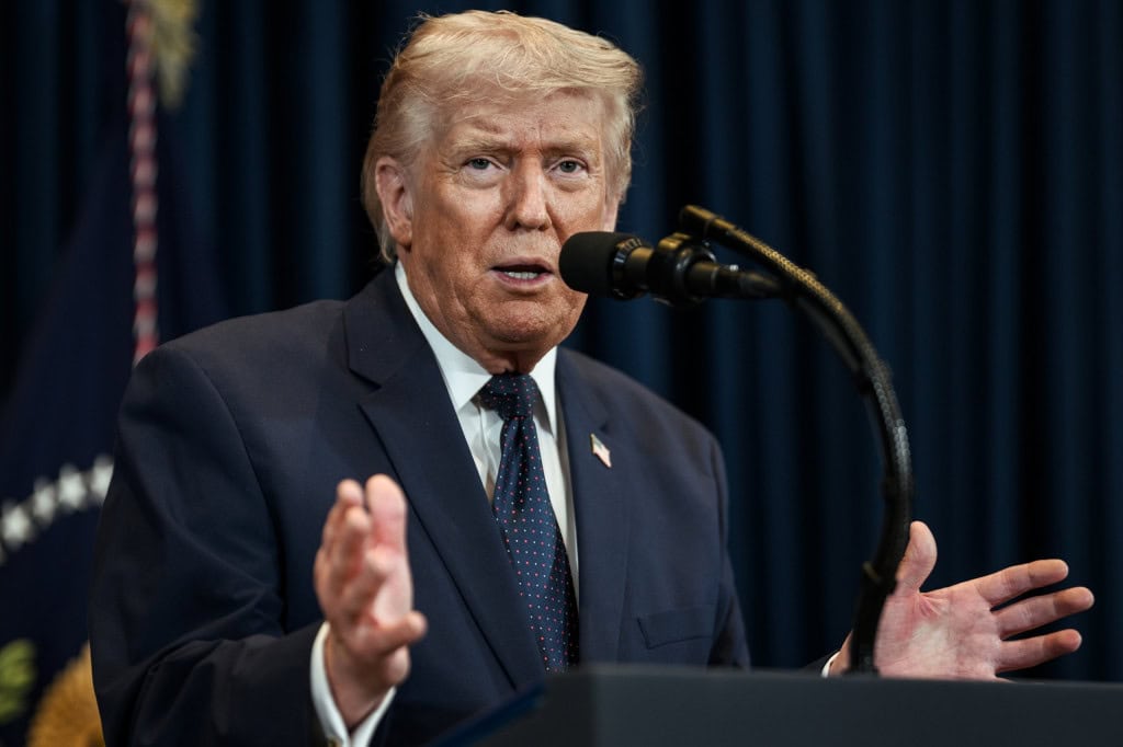 Apple e Intel fecham acordo preliminar para fabricação de chips; Trump “apadrinha”