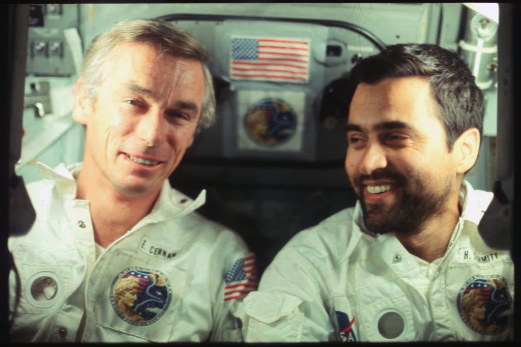 Trump libera arquivos classificados sobre OVNIs com registros das missões Apollo