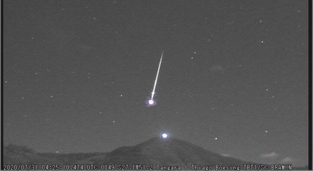 Chuva de meteoros Alfa Capricornídeos registrada em 2020